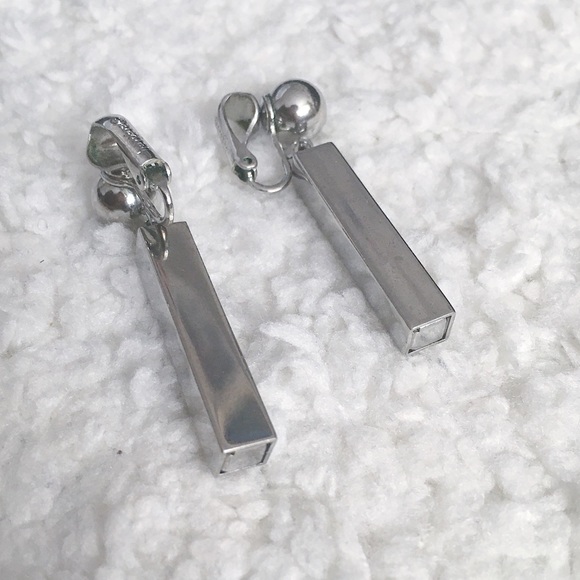 Vintage Jewelry - Vintage Bergere Clip-on Dangling Earrings